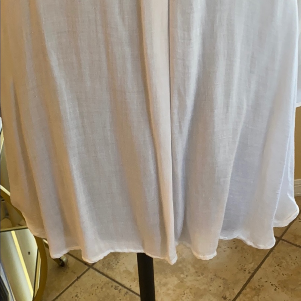 Nurture White Blouse - Picture 3 of 7